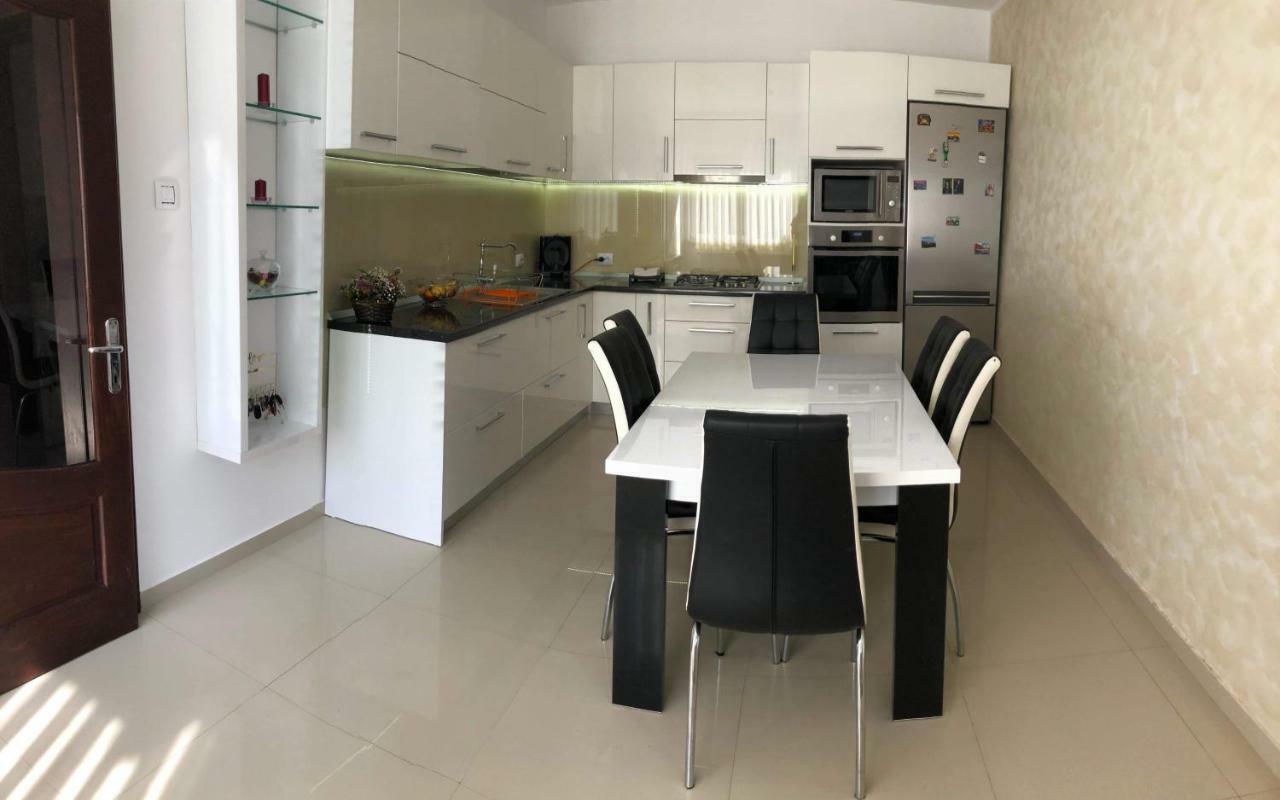 Casa Leny Hotel Tohanu Nou Ngoại thất bức ảnh